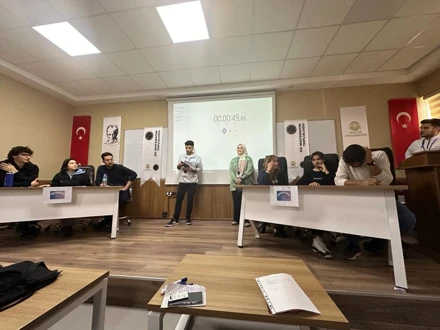 Matematik Topluluğunun düzenlediği 1. Bilgi Yarışması etkinliği 